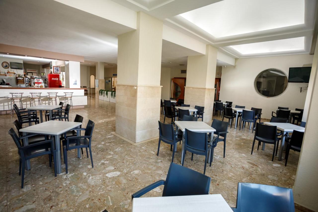 גאנדיה Hotel Tres Anclas מראה חיצוני תמונה