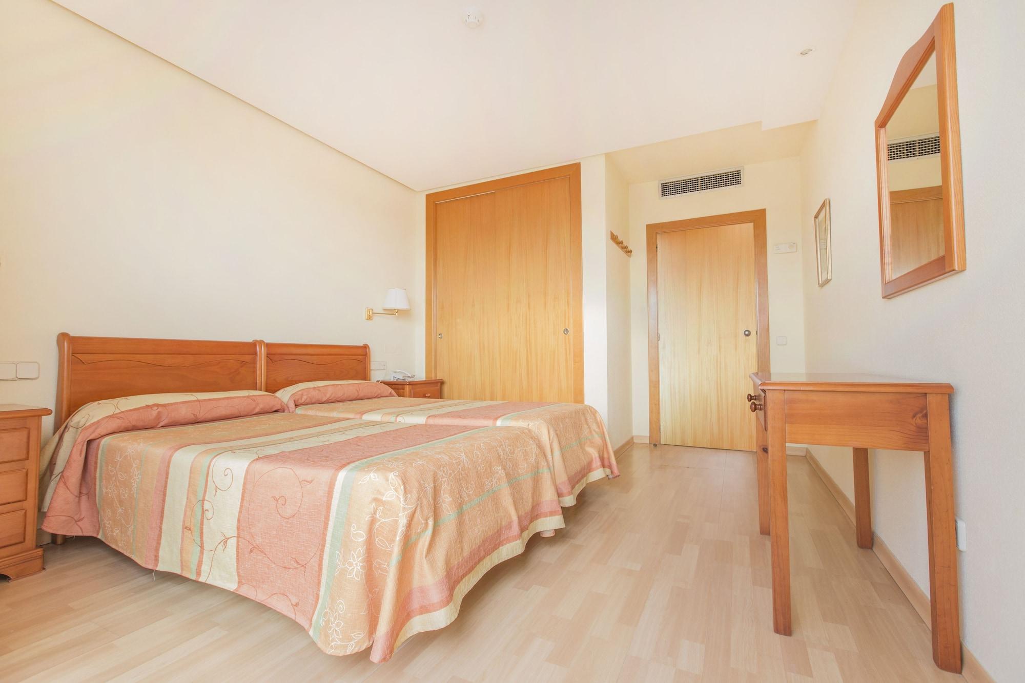 גאנדיה Hotel Tres Anclas מראה חיצוני תמונה