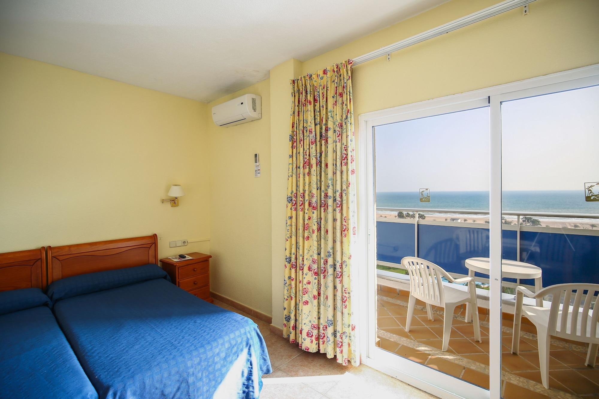 גאנדיה Hotel Tres Anclas מראה חיצוני תמונה