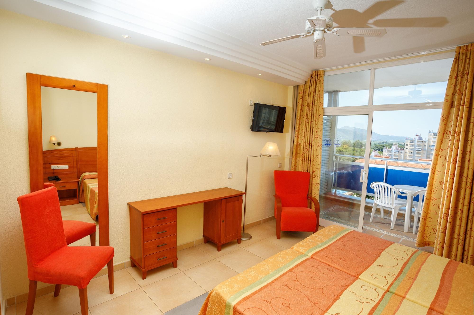 גאנדיה Hotel Tres Anclas מראה חיצוני תמונה