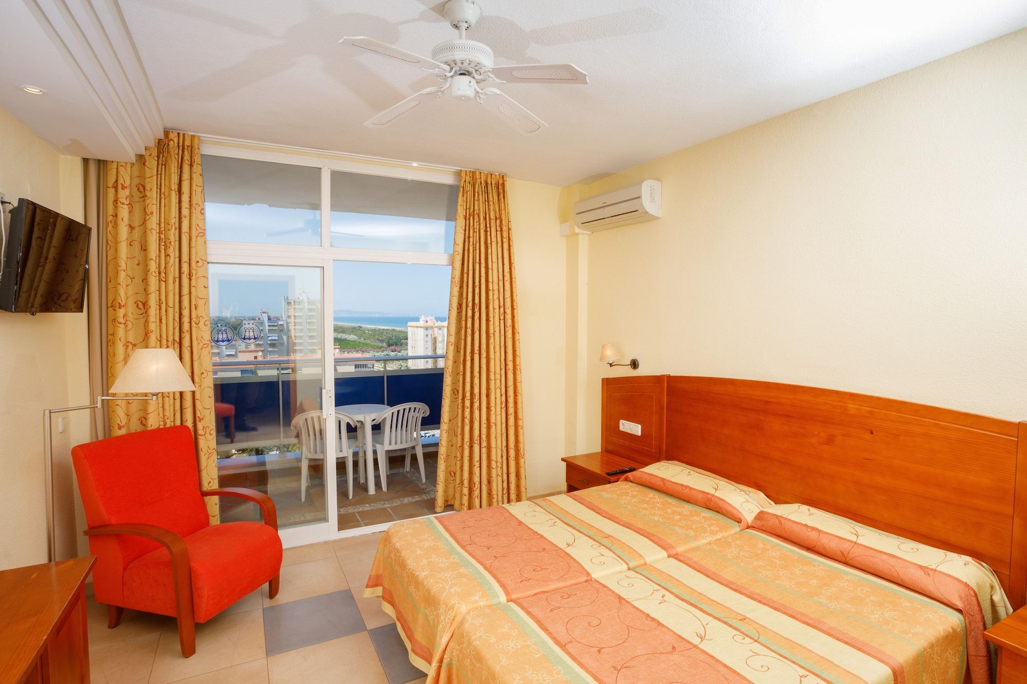גאנדיה Hotel Tres Anclas מראה חיצוני תמונה