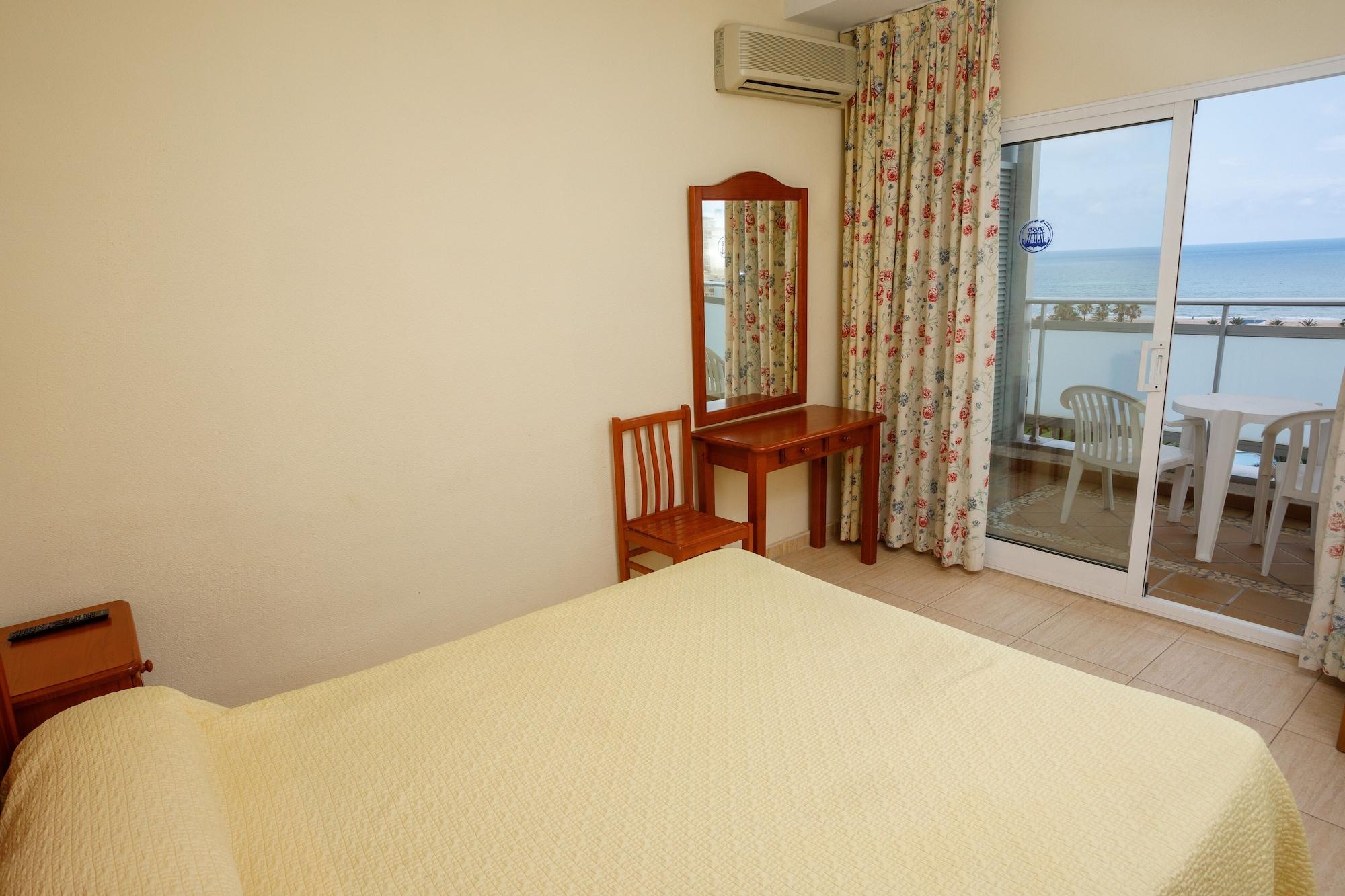 גאנדיה Hotel Tres Anclas מראה חיצוני תמונה