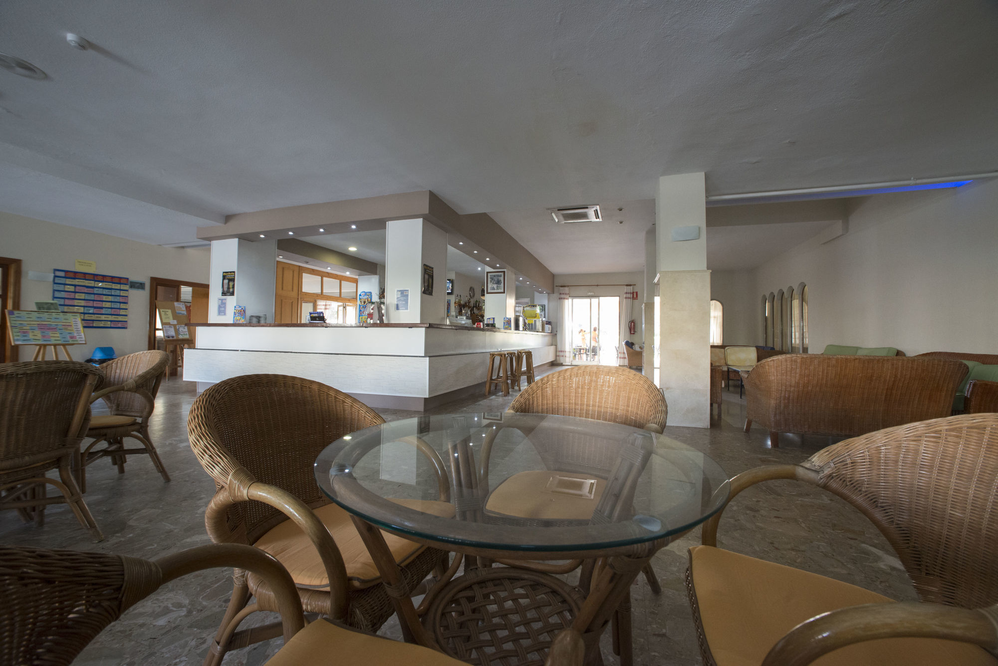 גאנדיה Hotel Tres Anclas מראה חיצוני תמונה