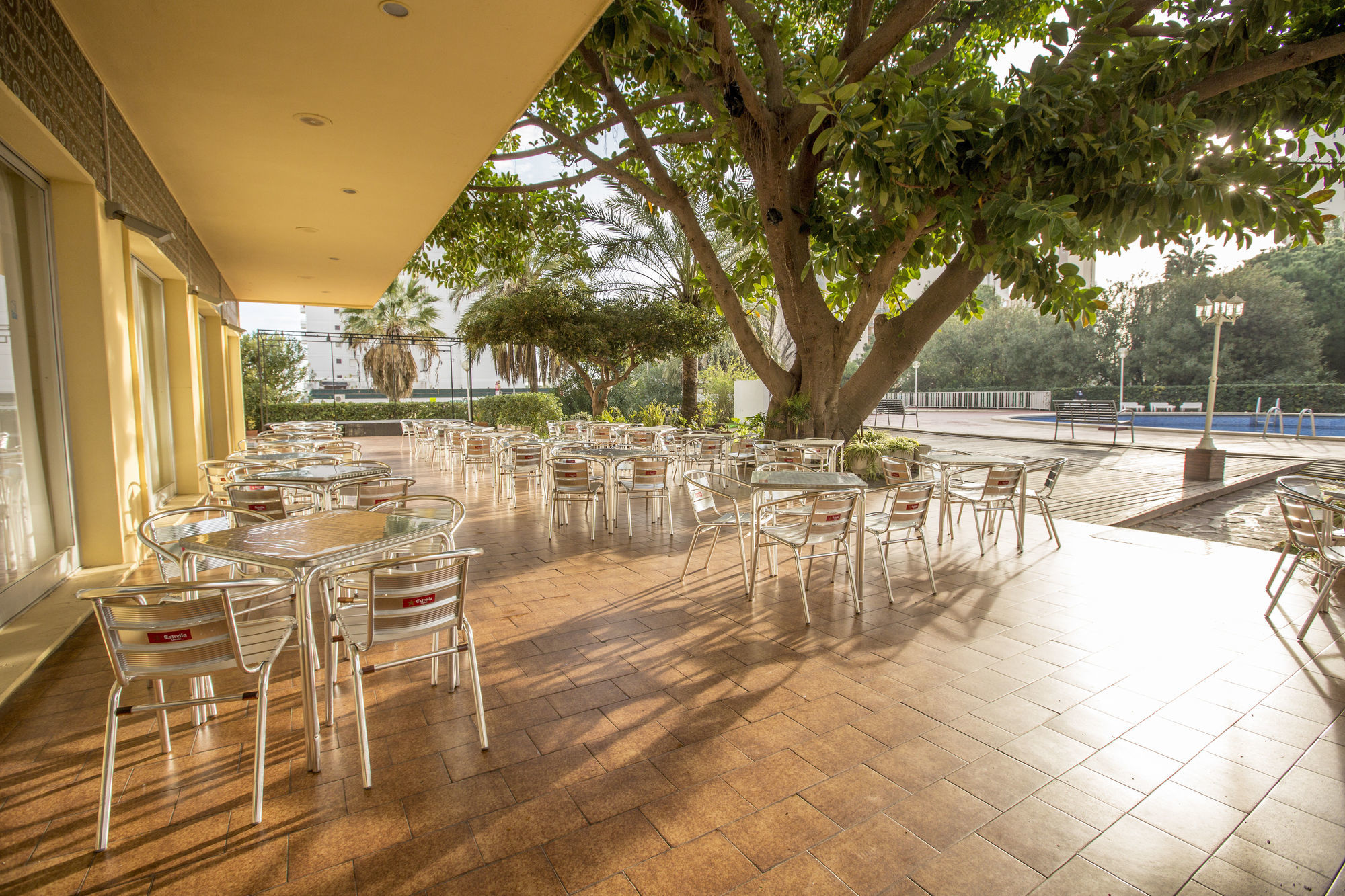 גאנדיה Hotel Tres Anclas מראה חיצוני תמונה